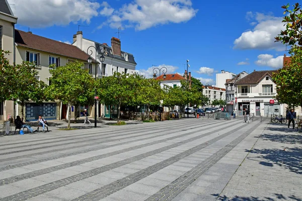 Les Mureaux; Francie-Červen 21 2019: centrum města — Stock fotografie