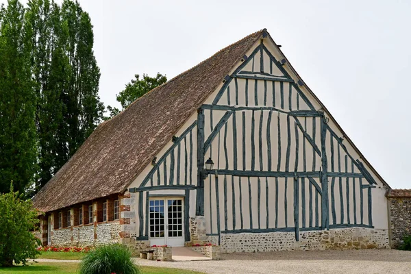 Harquency Frankrijk-juli 19 2019: La Grange de Bourgoult, een OL — Stockfoto