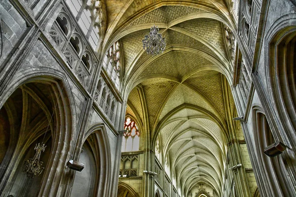 Montoire sur le Loir; France - june 30 2019: Saint Laurent churc — Stock Photo, Image