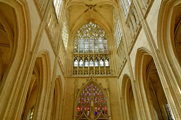 Vendome; France - june 28 2019: the Trinity Abbey of Vendome — Stock Photo, Image