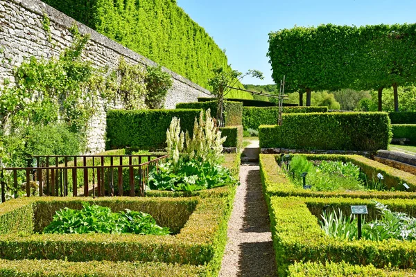 Villarceaux, Francia - 15 maggio 2019: castello storico — Foto Stock