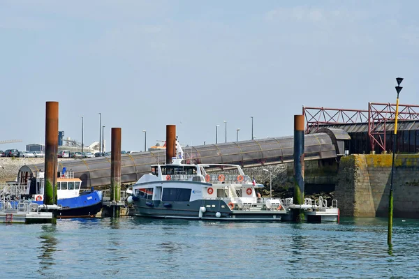 Saint-Malo; Francie-červenec 28 2019: malebné město v létě — Stock fotografie