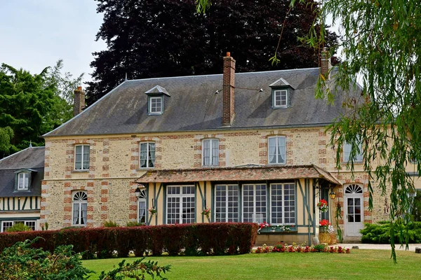 Harquency; France - 19 de julio de 2019: la Grange de Bourgoult, an ol — Foto de Stock