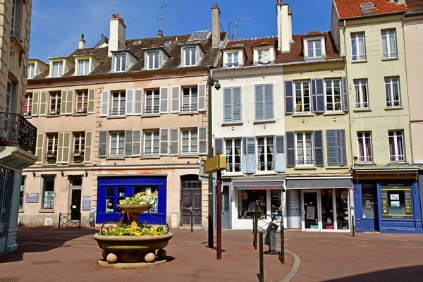 Saint Germain en Laye; Francia - 20 de abril de 2019: centro de la ciudad — Foto de Stock