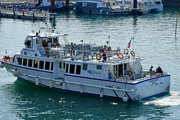 Saint Malo; França - 28 de julho de 2019: cidade pitoresca no verão — Fotografia de Stock