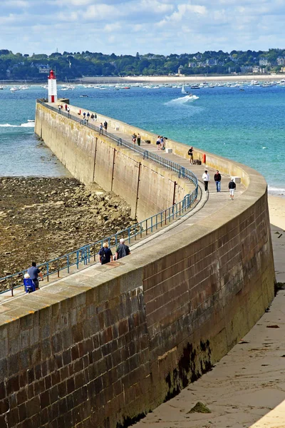 Saint Malo; France - july 28 2019 : picturesque city in summer — Stock Photo, Image