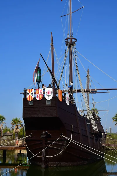 Palos de la Frontera; España - 28 de agosto de 2019: Muelle de las Car — Foto de Stock