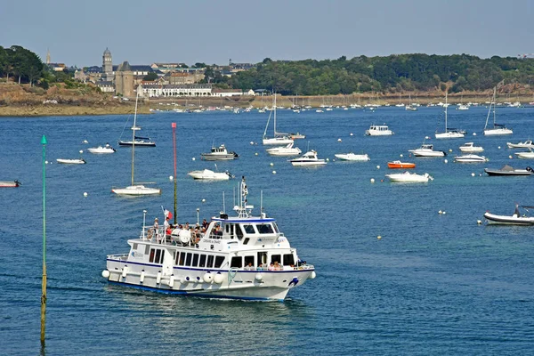 Saint-Malo; Frankrijk-juli 23 2019: pittoreske stad in de zomer — Stockfoto