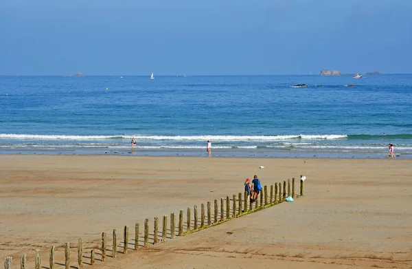 Saint Malo ; France - 28 juillet 2019 : la plage de Sillon — Photo