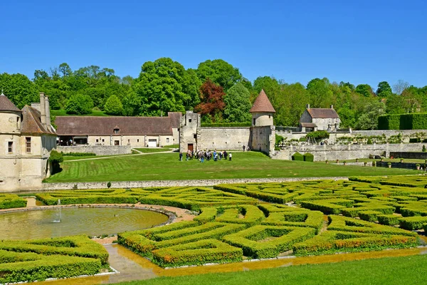 Villarceaux, Francie-květen 15 2019: historický hrad — Stock fotografie