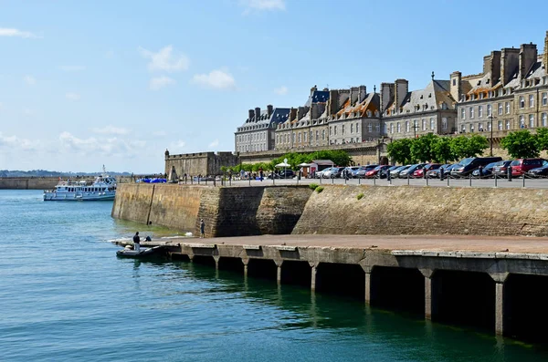 Saint Malo; Frankreich - 28. Juli 2019: malerische Stadt im Sommer — Stockfoto