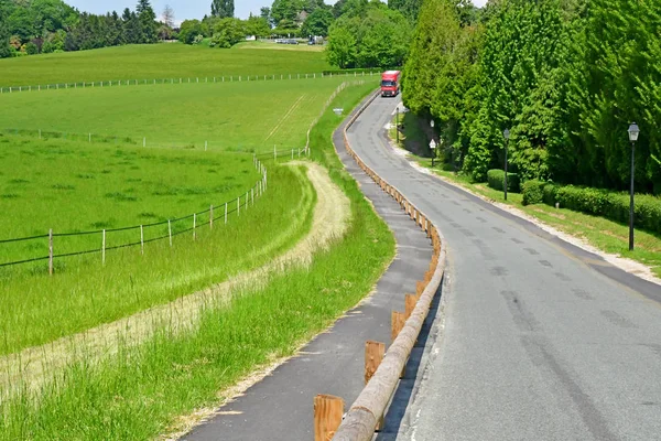 Lainville en Vexin, Francia - 24 Maggio 2019: paesaggio — Foto Stock