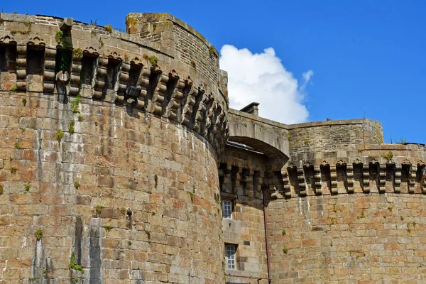 Saint-Malo; Frankrijk-juli 28 2019: pittoreske stad in de zomer — Stockfoto