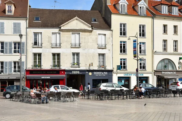 Saint Germain en Laye; França - 20 de abril de 2019: centro da cidade — Fotografia de Stock