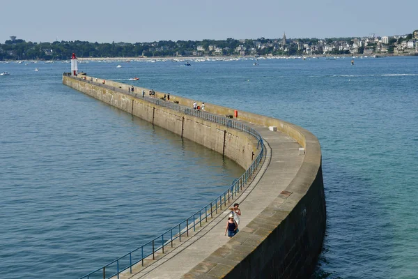 Saint Malo ; France - 28 juillet 2019 : ville pittoresque en été — Photo