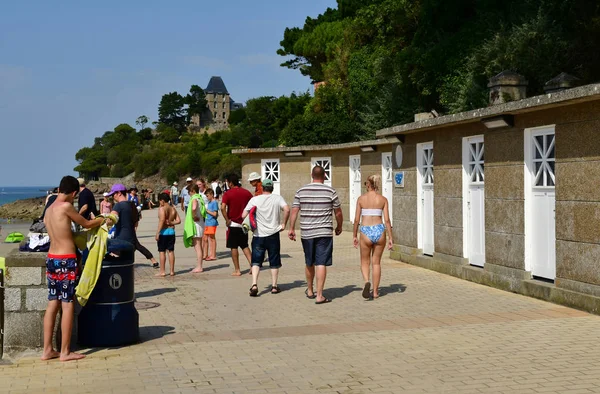 Dinard ; France - 23 juillet 2019 : ville pittoresque en été — Photo