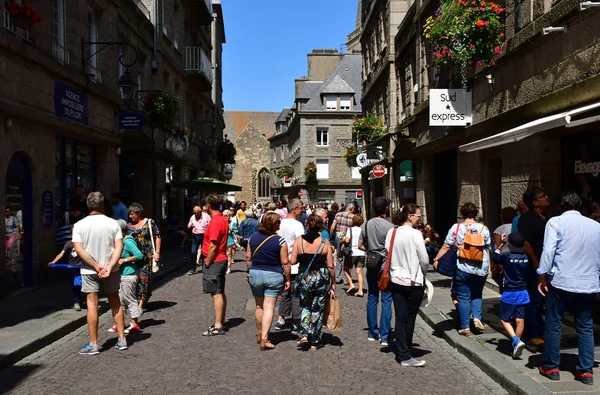 Saint-Malo; Francie-červenec 28 2019: malebné město v létě — Stock fotografie