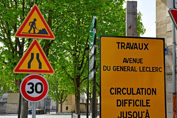 Saint Germain en Laye; Francia - 20 de abril de 2019: tráfico intenso — Foto de Stock