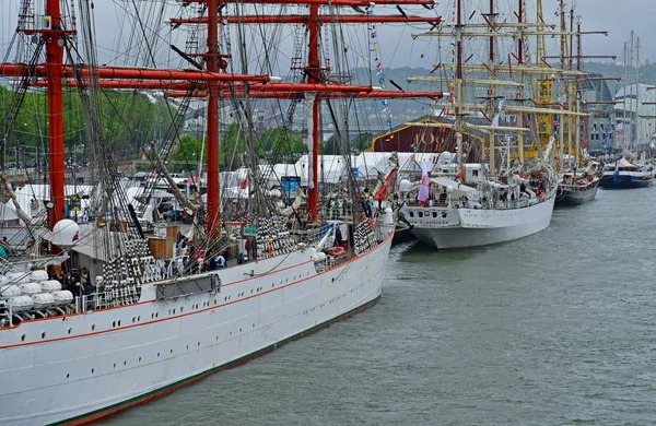 Rouen, france - 10. juni 2019: die armada de rouen — Stockfoto