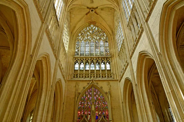 Vendome; France - June 28 2019: the Trinity Abbey of Vendome — стоковое фото