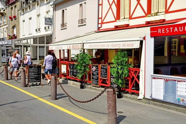 Cancale; France - july 25 2019 : the picturesque city — Stock Photo, Image