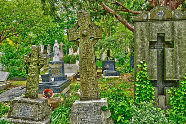 London, Anglia-május 6 2019: Highgate temető — Stock Fotó