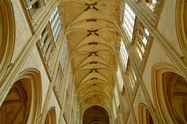 Vendome; Francia - 28 de junio de 2019: la abadía trinitaria de Vendome — Foto de Stock