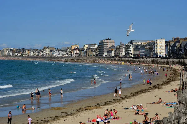 Saint-Malo; Francie-červenec 28 2019: malebné město v létě — Stock fotografie