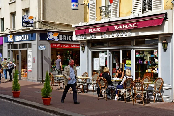 Saint Germain en Laye; França - 20 de abril de 2019: centro da cidade — Fotografia de Stock