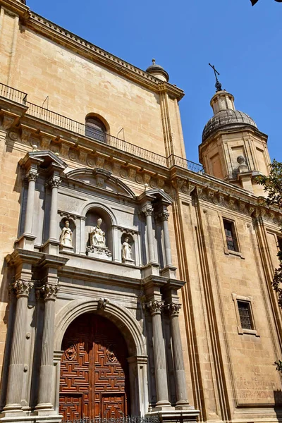 Granada; Espanha - 27 de agosto de 2019: a catedral da encarnação — Fotografia de Stock