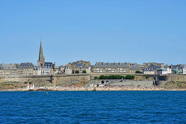 Saint Malo; Frankrike-juli 28 2019: pittoresk stad i sommar — Stockfoto