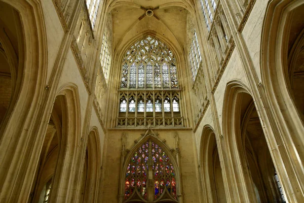 Vendome; França - 28 de junho de 2019: Abadia da Trindade de Vendome — Fotografia de Stock