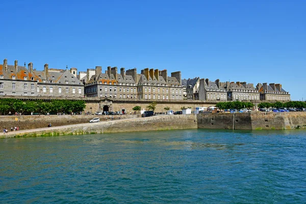 Saint Malo; Frankreich - 28. Juli 2019: malerische Stadt im Sommer — Stockfoto