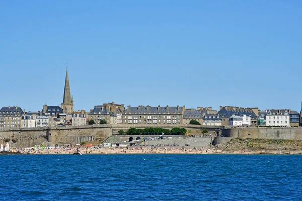 Saint Malo; Frankrike-juli 28 2019: pittoresk stad i sommar — Stockfoto