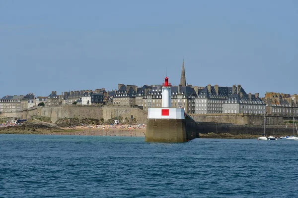 Saint Malo; France - july 28 2019 : picturesque city in summer — Stock Photo, Image