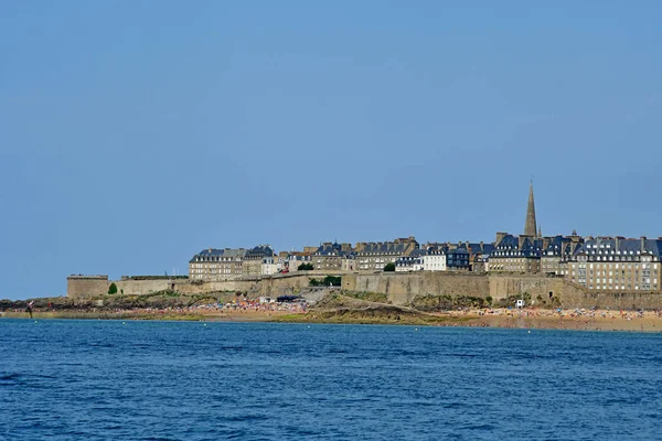 Saint-Malo; Frankrijk-juli 28 2019: de pittoreske stad — Stockfoto