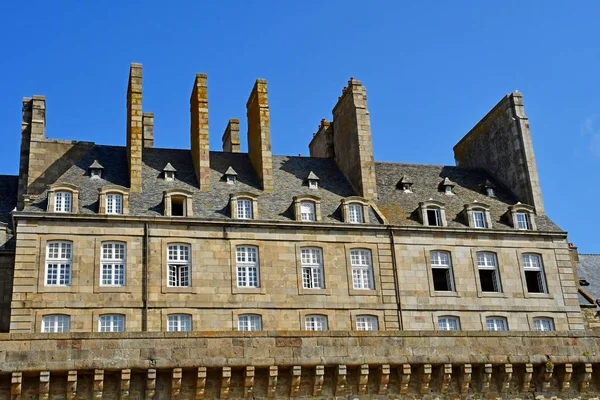 Saint-Malo; Frankrijk-juli 28 2019: de pittoreske stad — Stockfoto