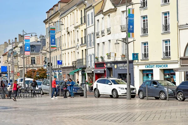 Saint-Germain-en-Laye; Frankrijk-april 20 2019: marktplein — Stockfoto