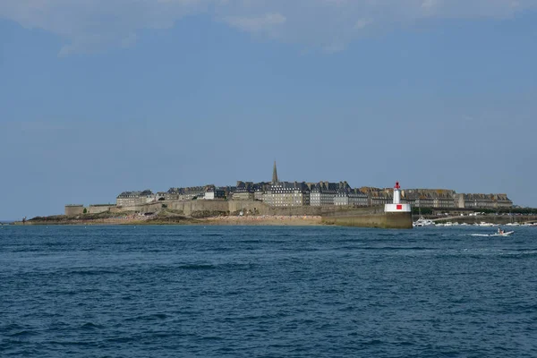 Saint Malo ; France - 28 juillet 2019 : ville pittoresque en été — Photo