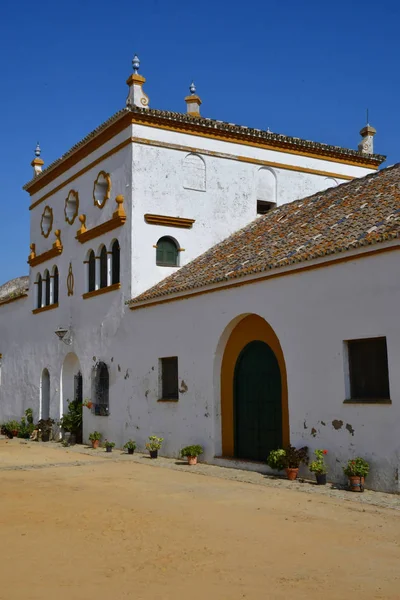 Севилья; Исла Фабрегас, Испания - 26 августа 2019 года: hacienda — стоковое фото