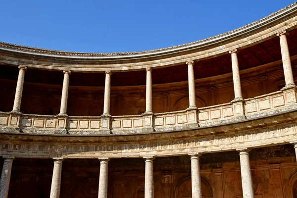 Granada; İspanya - 27 Ağustos 2019 : Charles V sarayı — Stok fotoğraf
