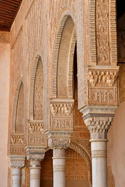 Гранада Іспанія-27 2019 серпня: Альгамбра палац — стокове фото
