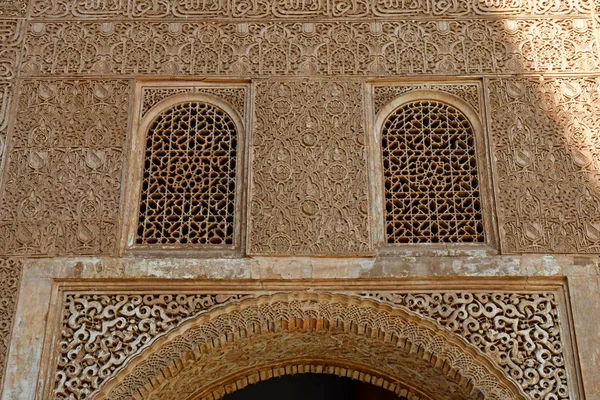 Granada Spanje-augustus 27 2019: Alhambra Palace — Stockfoto
