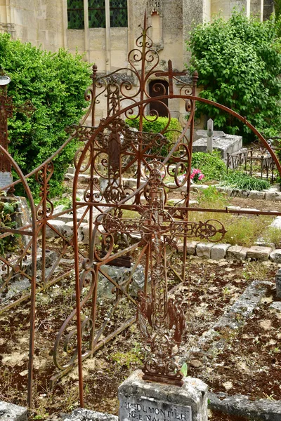 Guiry en Vexin, France - may 24 2019 : the cemetery — Stock Photo, Image