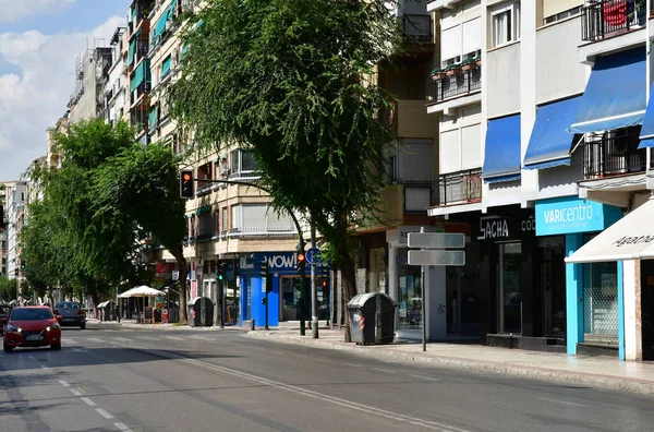 Granada; España - 27 de agosto de 2019: la ciudad moderna — Foto de Stock