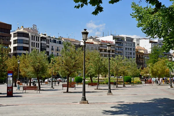 Granada Spanje-augustus 27 2019: de Plaza Isabel La Catolica — Stockfoto