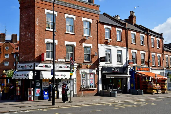 Londres; Hampstead, Inglaterra - mayo 5 2019: la ciudad — Foto de Stock