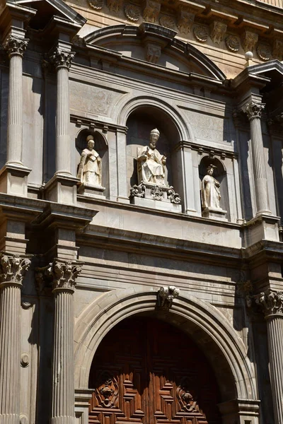 Granada; Spagna - 27 agosto 2019: la cattedrale dell'incarnazione — Foto Stock