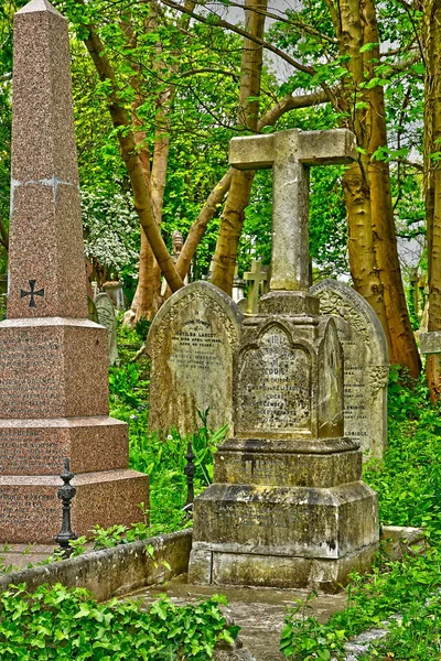 Londres, Inglaterra - 6 de maio de 2019: Cemitério Highgate — Fotografia de Stock