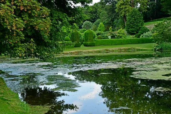 Sasnieres；France - june 30 2019：du Plessis Sasnieres garden — 图库照片